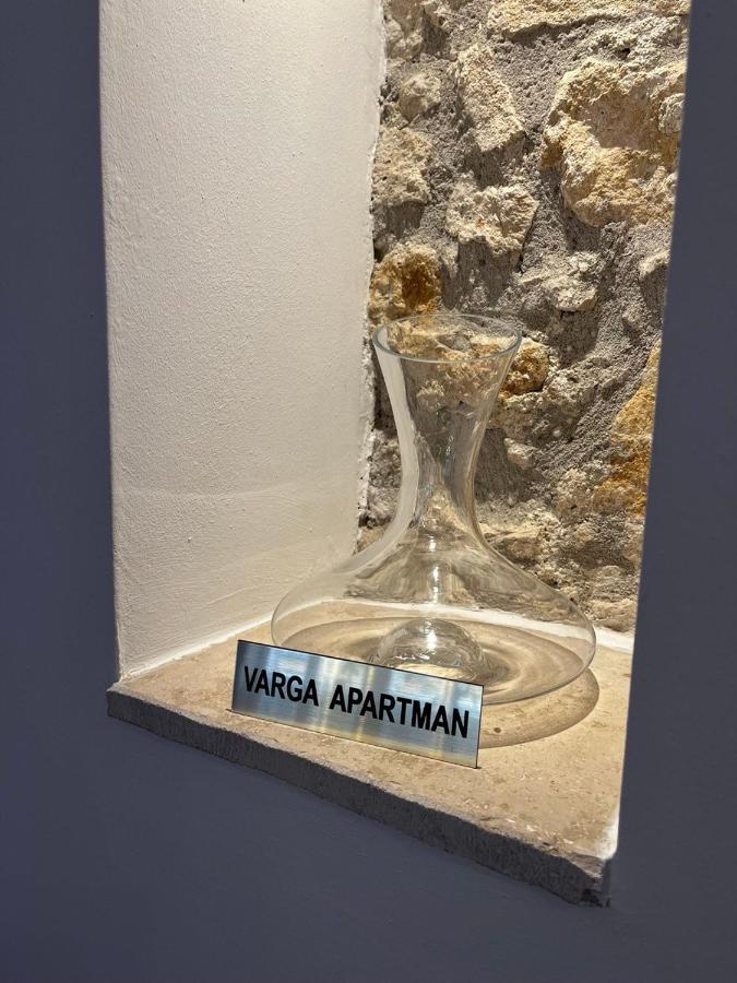 Varga Apartman شوبرون المظهر الخارجي الصورة